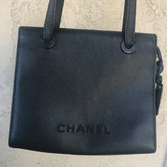 Rare Chanel Vintage Caviar Shoulder Bag - Authentic Black Leather - Picture 10 of 16